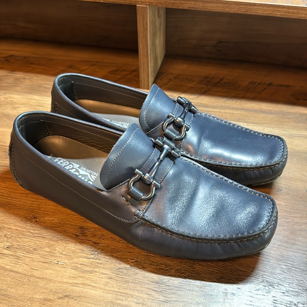 Ferragamo limited edition navy driving loafers US Sz 9